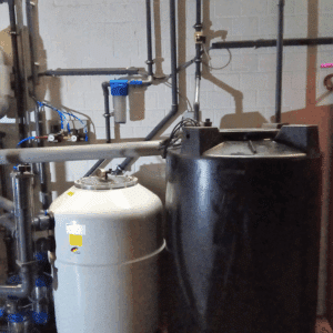 WtR_Beispiel_KF-02_Detail-01_Kiesfilter und Pufferbehälter