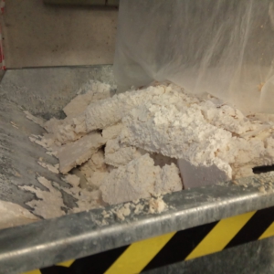 neue Kippmulde für Filterkuchen